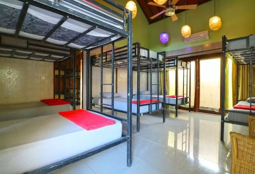 Hang Five Canggu Hostel