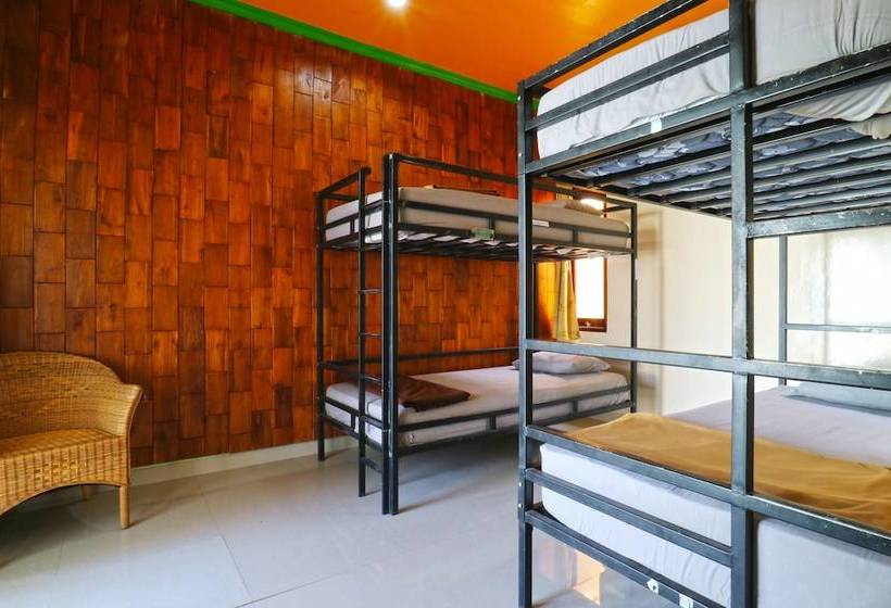 Hang Five Canggu Hostel