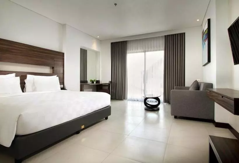 Helios Hotel & Convention