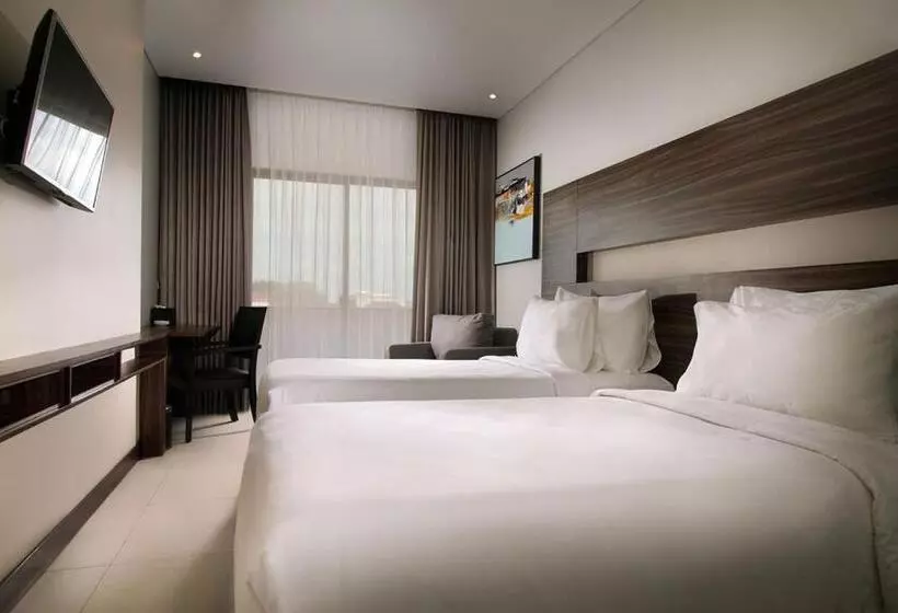 Helios Hotel & Convention