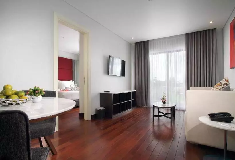 Helios Hotel & Convention