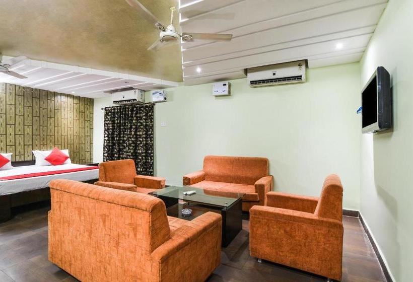 酒店 A P Palace By Oyo Rooms