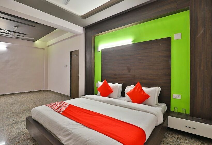 호텔 Ab Apple By Oyo Rooms