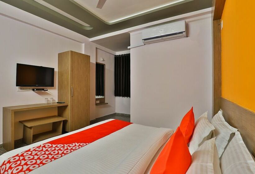 호텔 Ab Apple By Oyo Rooms