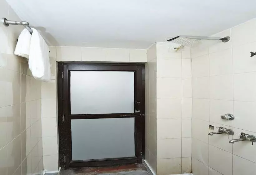 Hotelli Ab Apple By Oyo Rooms