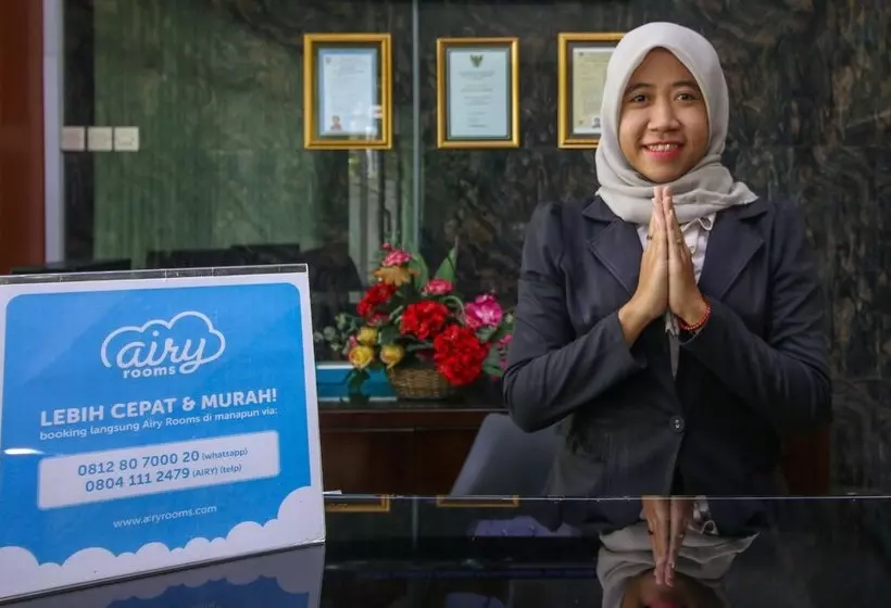 ホテル Airy Bandara Adi Soemarmo 3 Solo