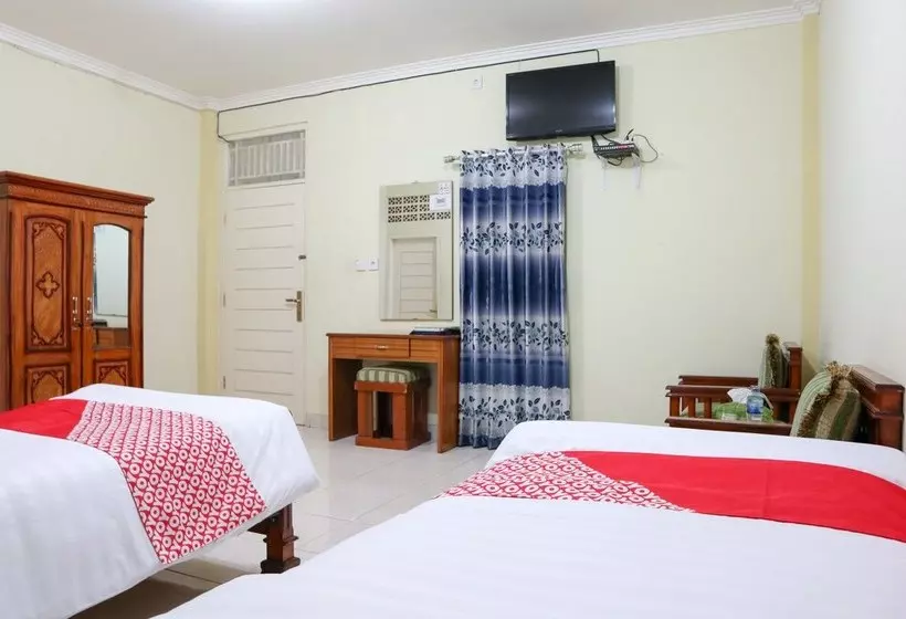 ホテル Almadinah Syariah By Oyo Rooms