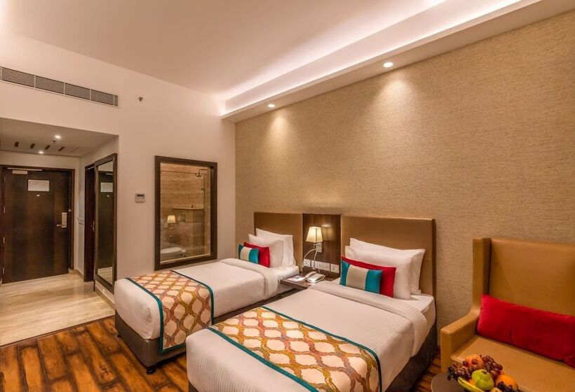 בית מלון כפרי Divine Clarks Inn Suites