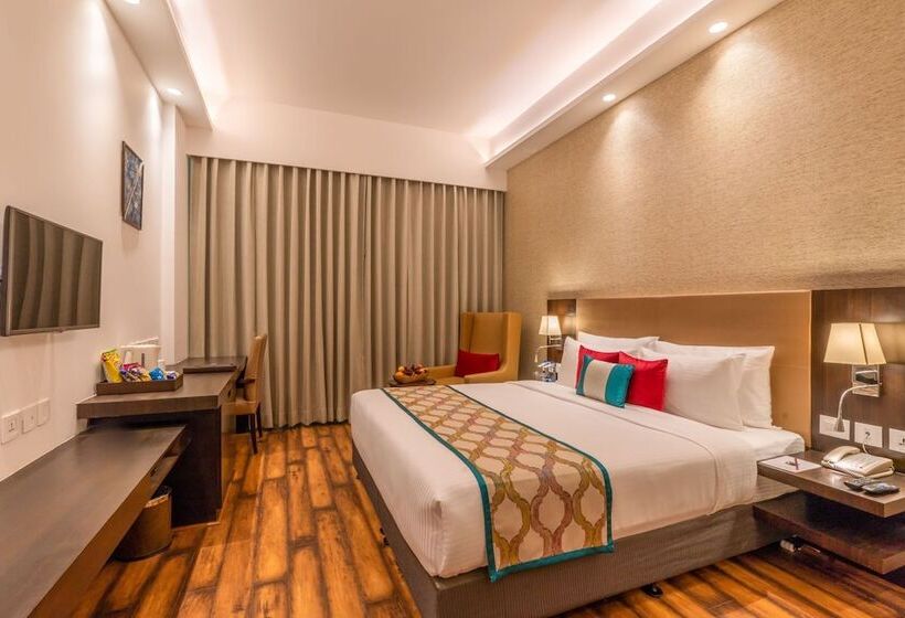 בית מלון כפרי Divine Clarks Inn Suites