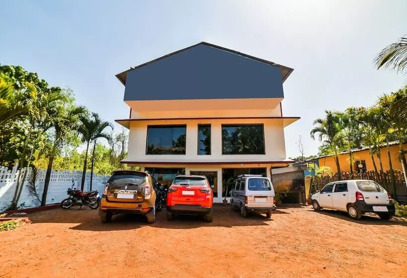 ホテル Empire By Oyo Rooms