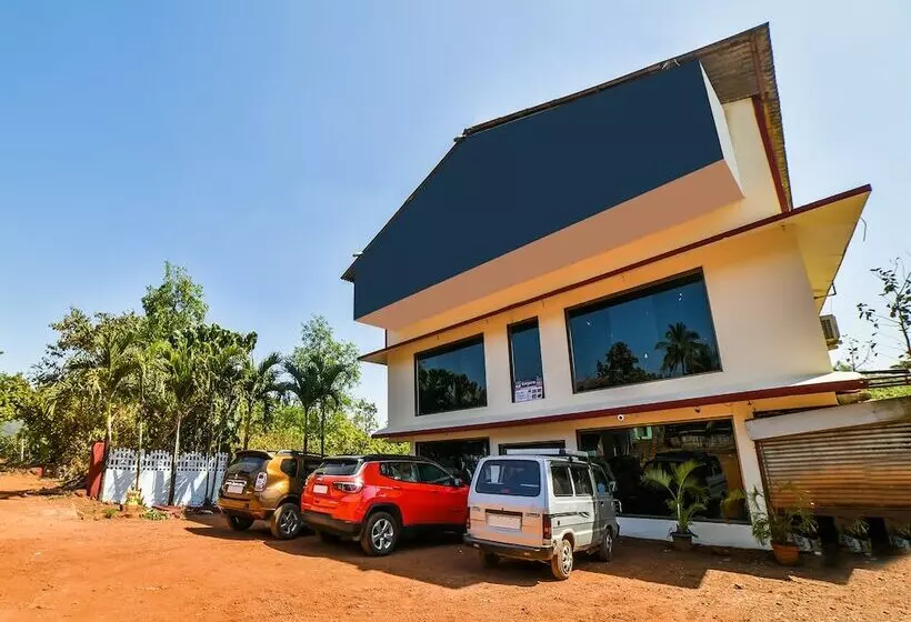 ホテル Empire By Oyo Rooms