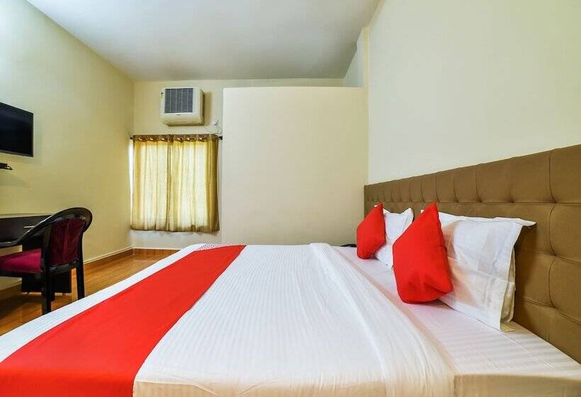 酒店 Empire By Oyo Rooms