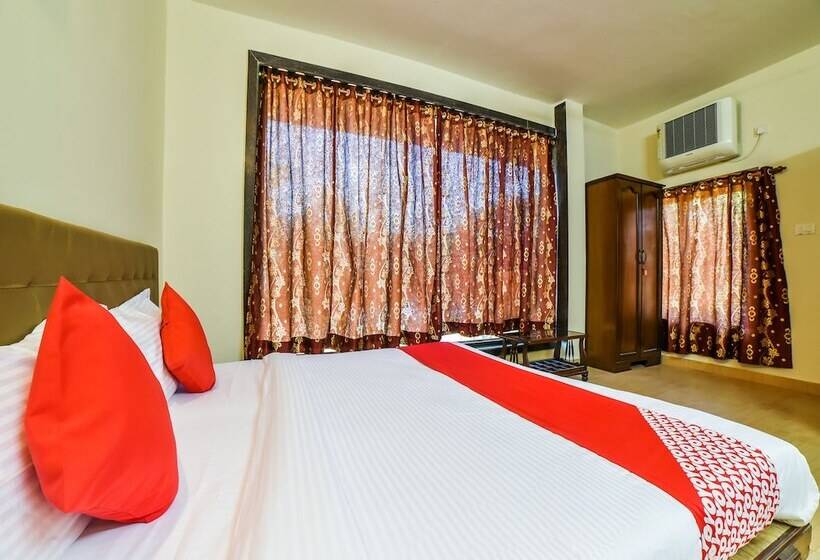 酒店 Empire By Oyo Rooms