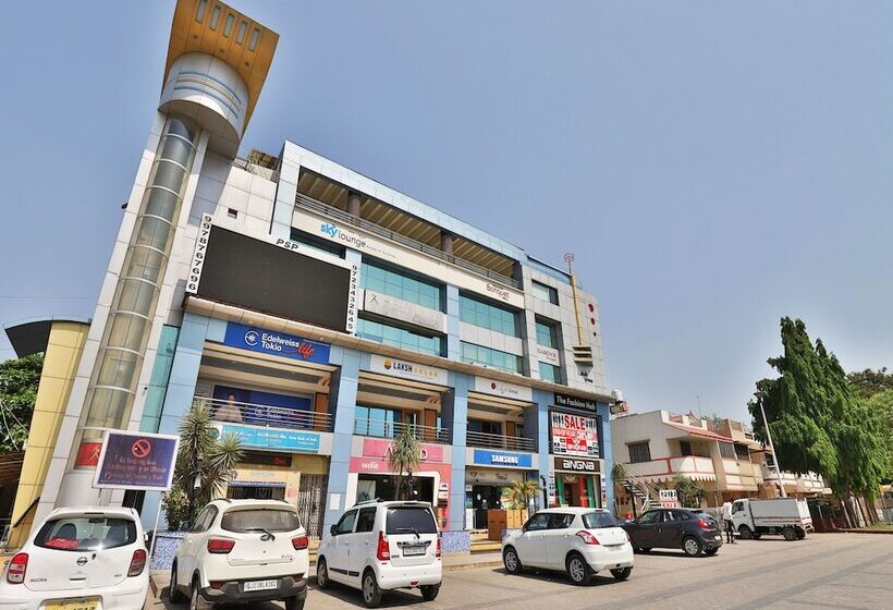 Hotel Laksh Residency