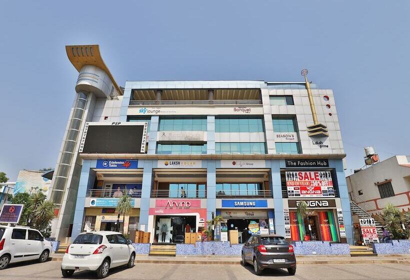 Hotel Laksh Residency