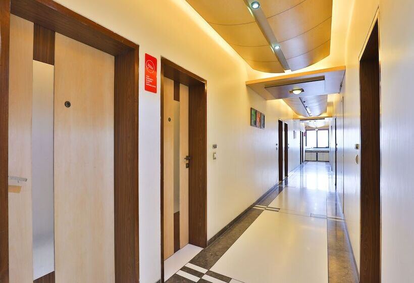 Hotel Laksh Residency