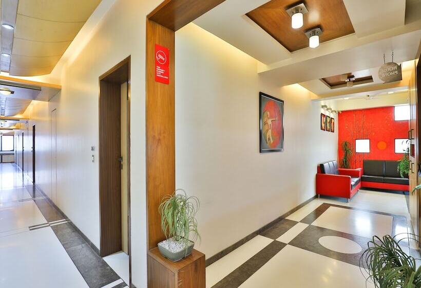Hotel Laksh Residency