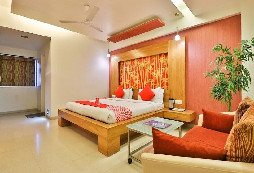 Hotel Laksh Residency