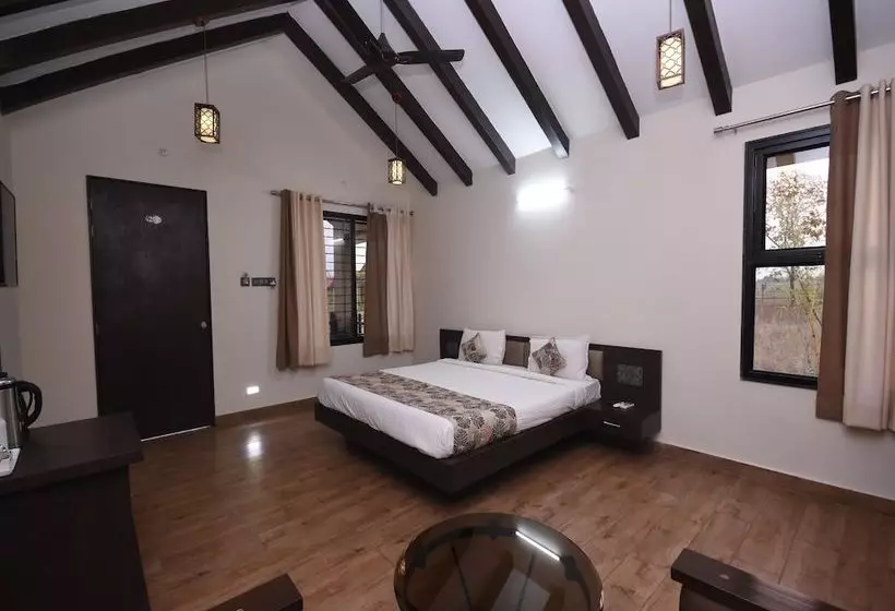 Hotelli Palette Tiger Village Resort