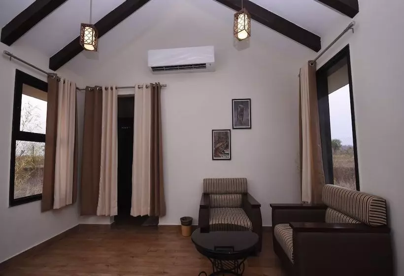 Hotelli Palette Tiger Village Resort