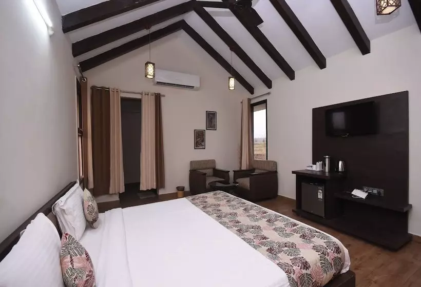 Hotelli Palette Tiger Village Resort