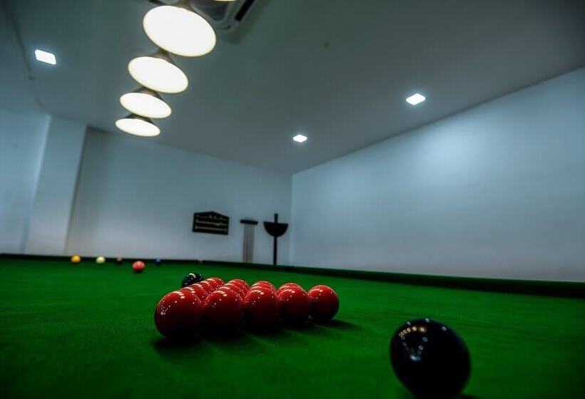 فندق Spoorti Resort And Club