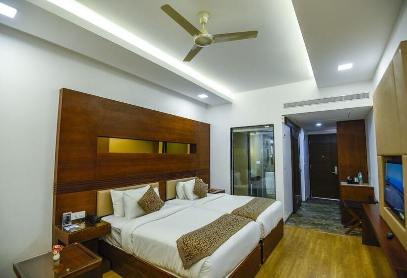 فندق Spoorti Resort And Club