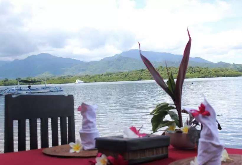 Hotelli White Sandy Beach Menjangan