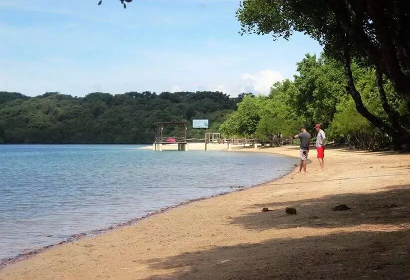 Hotelli White Sandy Beach Menjangan