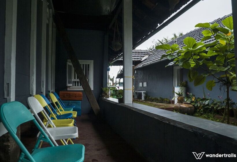 بنسيون Bungalow 1934   A Wandertrails Showcase