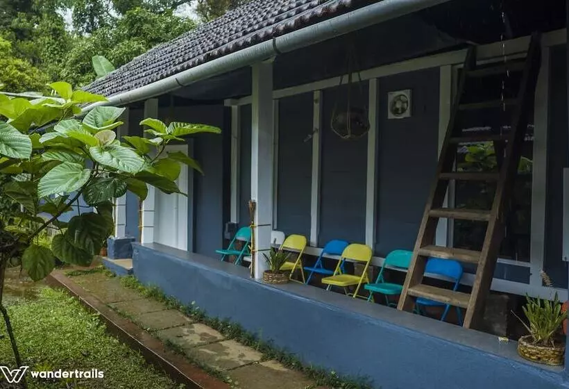 ペンション Bungalow 1934   A Wandertrails Showcase