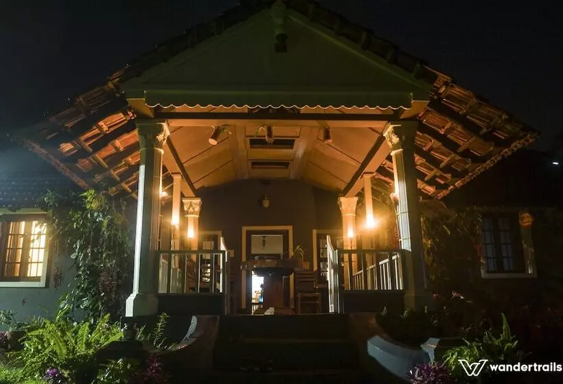 ペンション Bungalow 1934   A Wandertrails Showcase