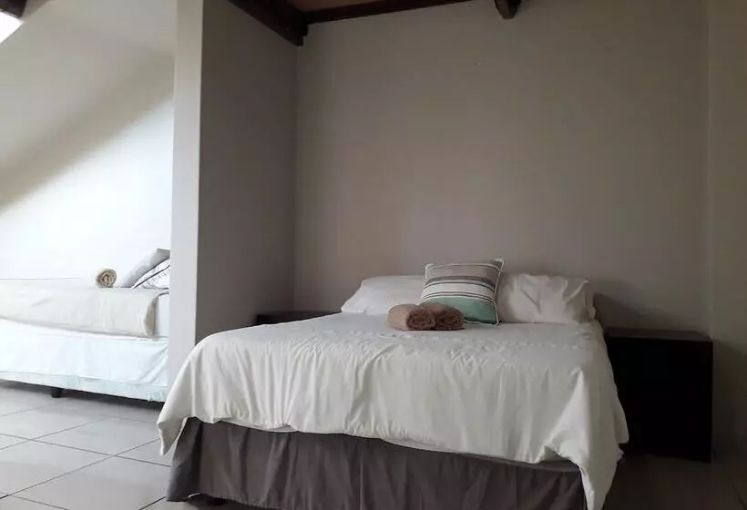 Majatalo Seaxplore Lodge & Dive Center