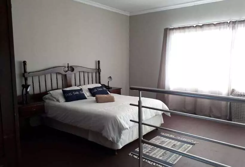 Majatalo Seaxplore Lodge & Dive Center