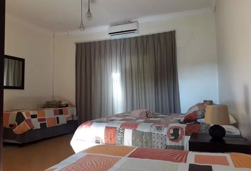 Majatalo Seaxplore Lodge & Dive Center