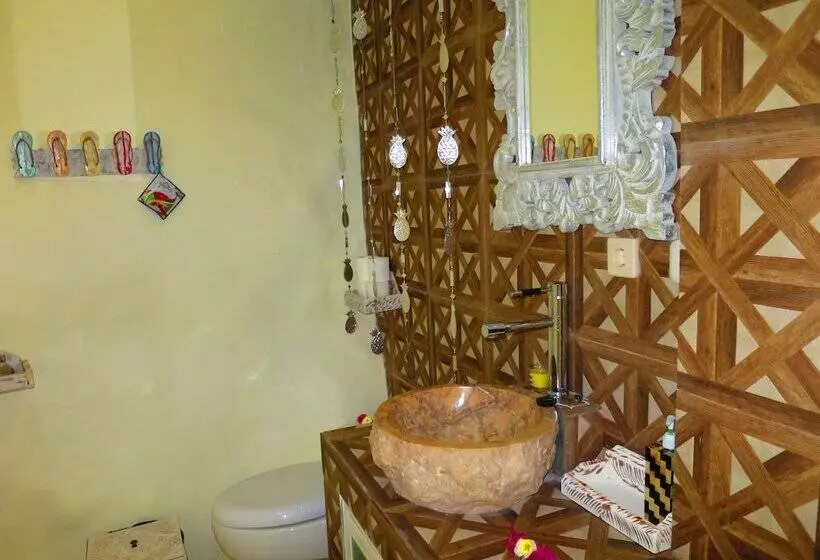 Majatalo Waenis Sunset View