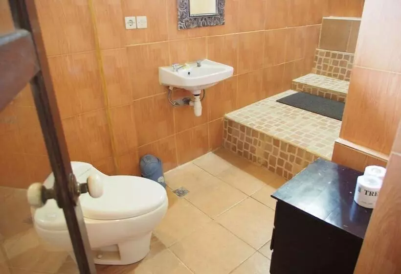 Majatalo Waenis Sunset View