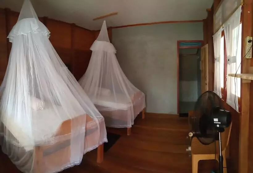 Aamiaismajoitus (B&B) Losmen Anugrah