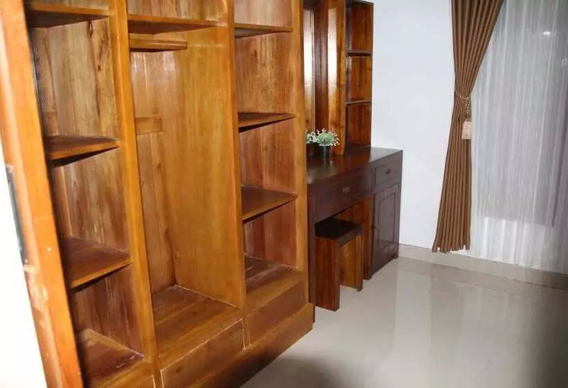 Aamiaismajoitus (B&B) Toekad Ayung Villa