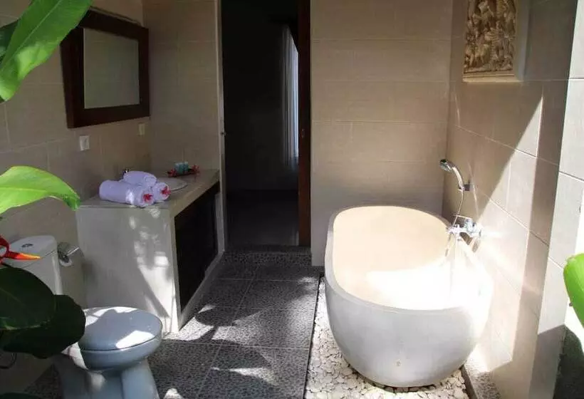 Aamiaismajoitus (B&B) Toekad Ayung Villa