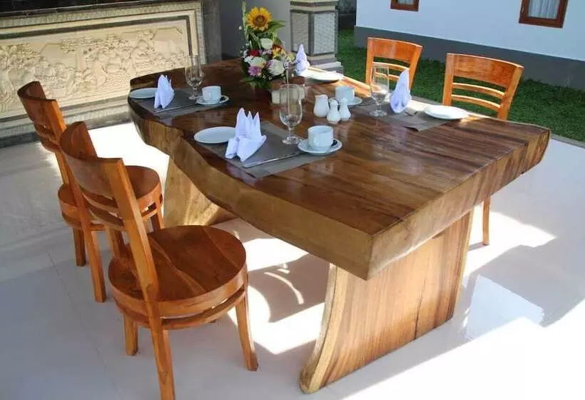 Aamiaismajoitus (B&B) Toekad Ayung Villa