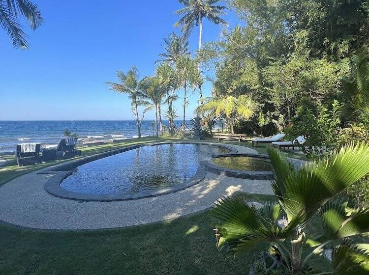 בית מלון כפרי Ciliks Beach Garden