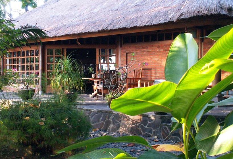 בית מלון כפרי Ciliks Beach Garden