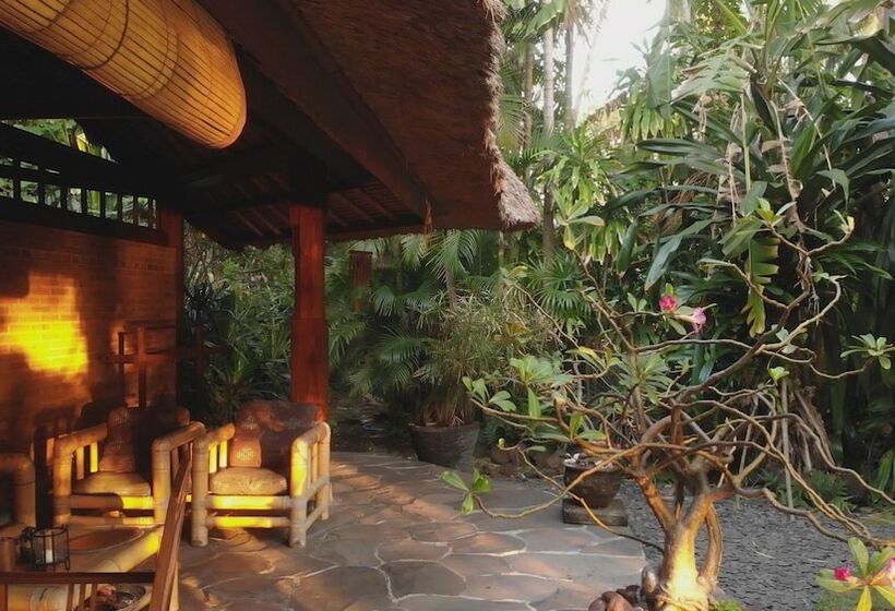 בית מלון כפרי Ciliks Beach Garden