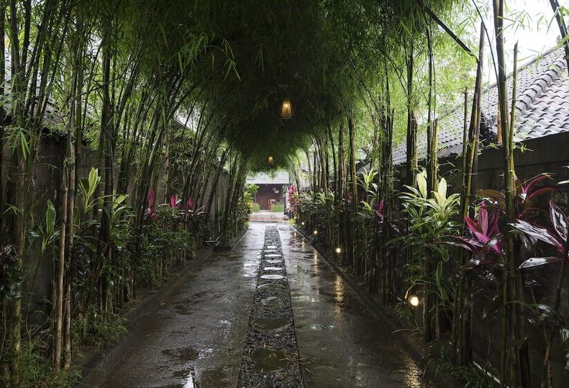 호텔 Desak Putu Putera Cottages