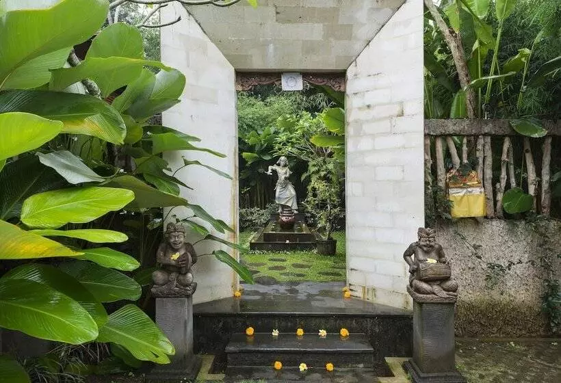 هتل Desak Putu Putera Cottages
