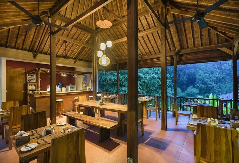 호텔 Desak Putu Putera Cottages