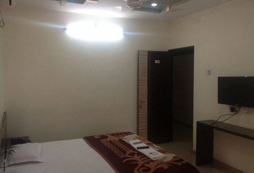 Отель Iroomz Vkg Complex