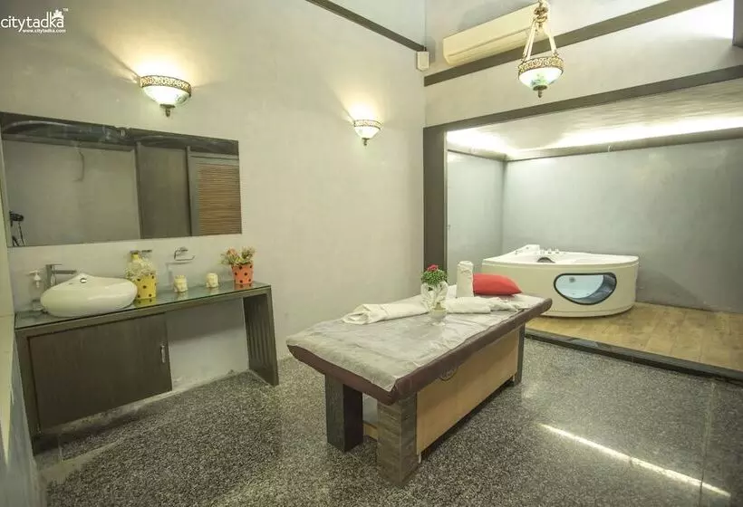 ホテル Sapphero Harshraj Resort