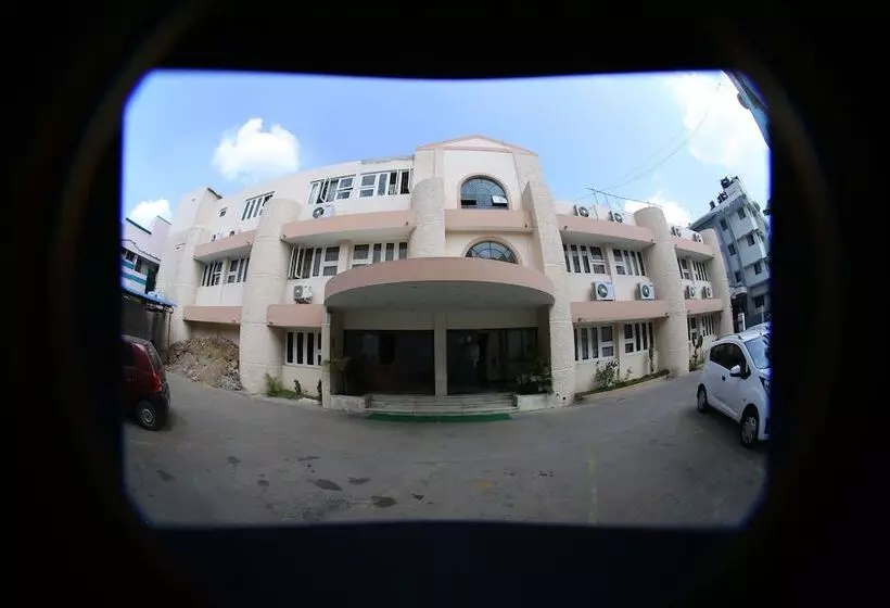 Hotelli Senthil Residency